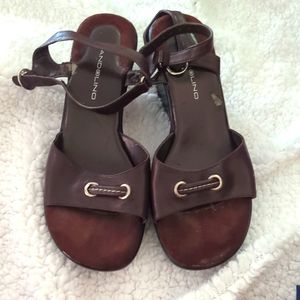 Brown Bandolino wedges size 6.5